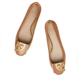 Tory Burch Square Logo/Gold Tan Patent Leather Ballet Flats, Size 7.5